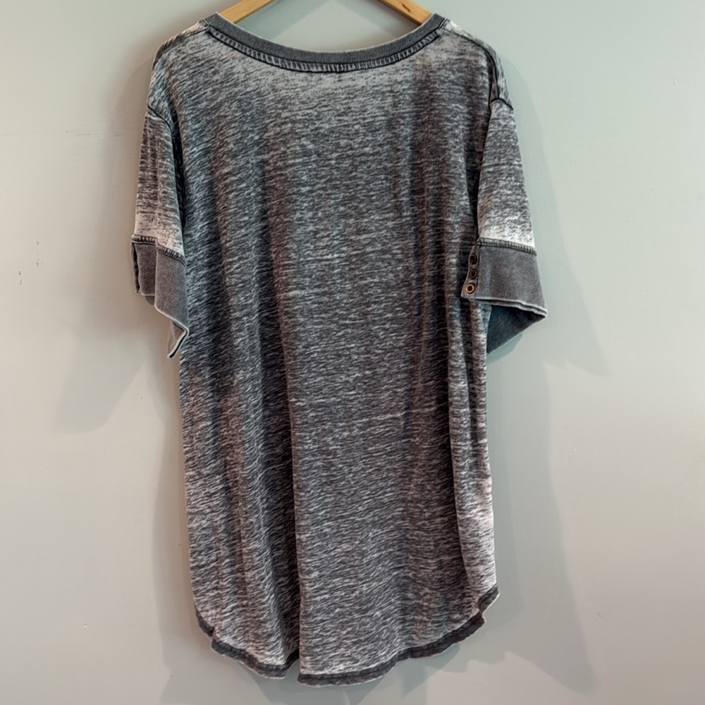 Women's Washed Gray V-Neck Tee - Picture 7 of 10